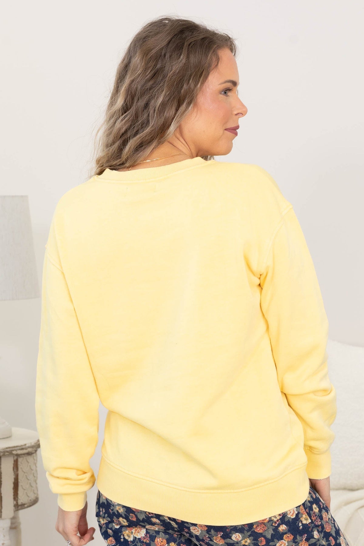 Women’s Cozy V-Neck Sweatshirt – Relaxed Everyday Pullover